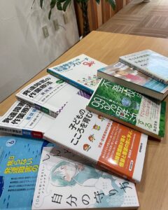滋賀県甲賀市、発達障害・不登校支援訪問看護ステーション、サニーデイズ。おすすめ書籍募集。